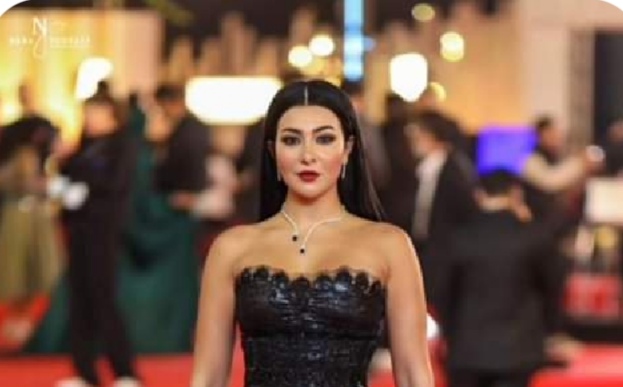 ميرهان حسين تحتفل بعيد ميلاد نبيلة عبيد 