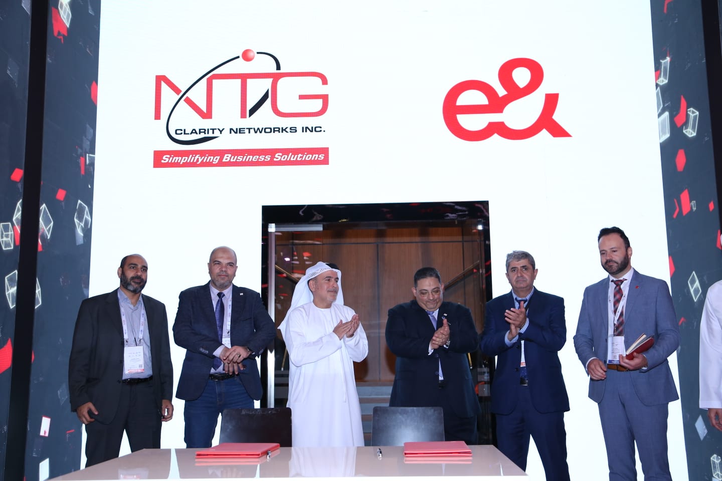 NTG Clarity توقع مذكرة تفاهم مع Etisalat Services Holding  على هامش جيتكس جلوبال 2022