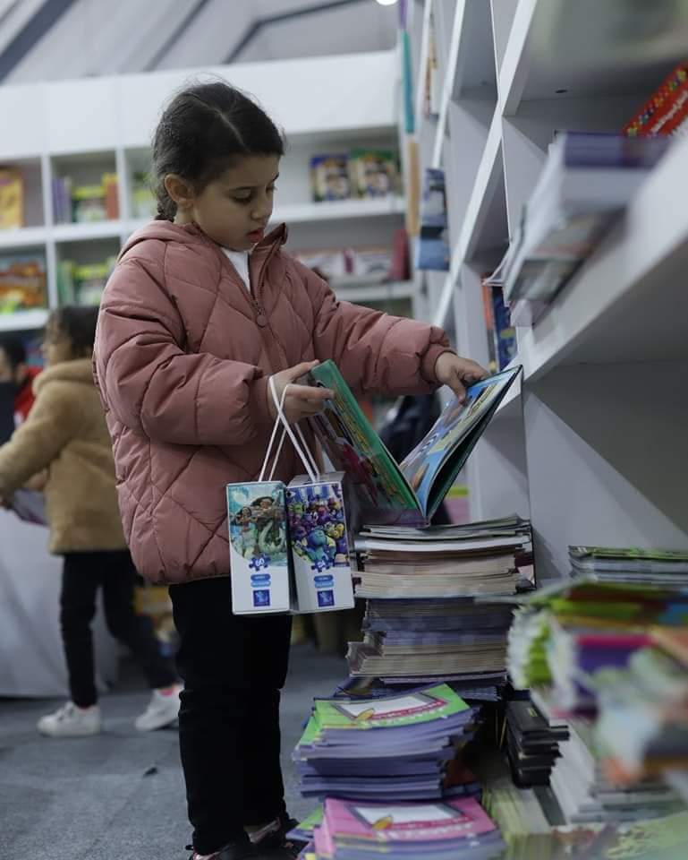 رسميا.. عدد زائري معرِض القاهرة الدُولي للكتاب يقترب من 4 ملايين