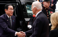 بايدن يستقبل رئيس الوزراء الياباني في قمة بالبيت الأبيض