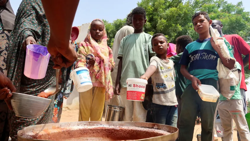 بريطانيا تفرض عقوبات على 3 شركات بسبب تمويل الصراع في السودان