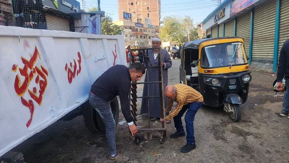 استمراراً لحملات إزالة الاشغالات والمخالفات بمدينة شبين القناطر