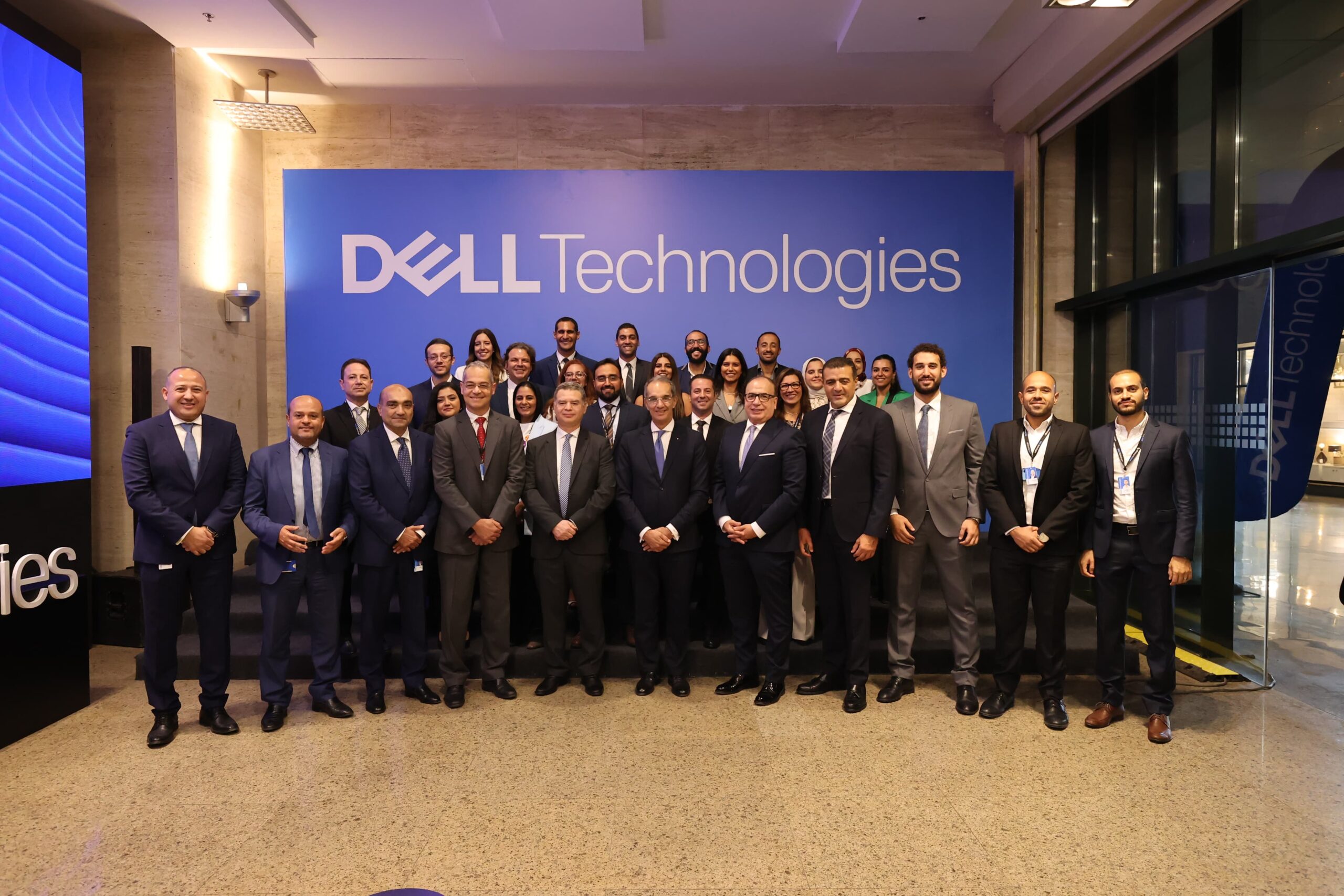 وزير الاتصالات يزور مركز تميز شركة دل تكنولوجيز Dell Technologies الأمريكية