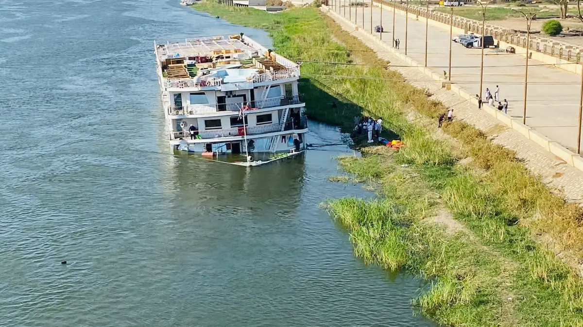 السياحة توضح حادث غرق جزئي لأحد الفنادق العائمة بالأقصر