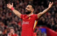 محمد صلاح يتصدر التشكيل المثالى للجولة الـ17 بالدوري الإنجليزي