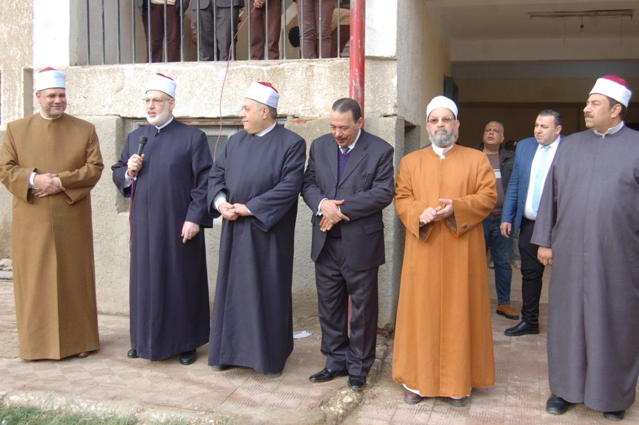 وكيل الأزهر يشهد طابور الصباح في معاهد سوهاج.. ويوجه رسائل مهمة للطلاب والمعلمين