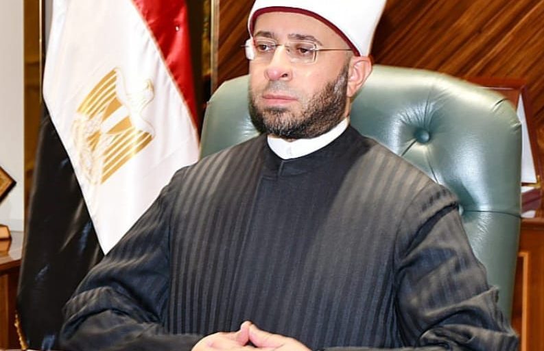 الأزهرى يهنئ إيمان جمال فاروق لفوزها بالمركز الرابع في مسابقة الملك عبد العزيز الدولية