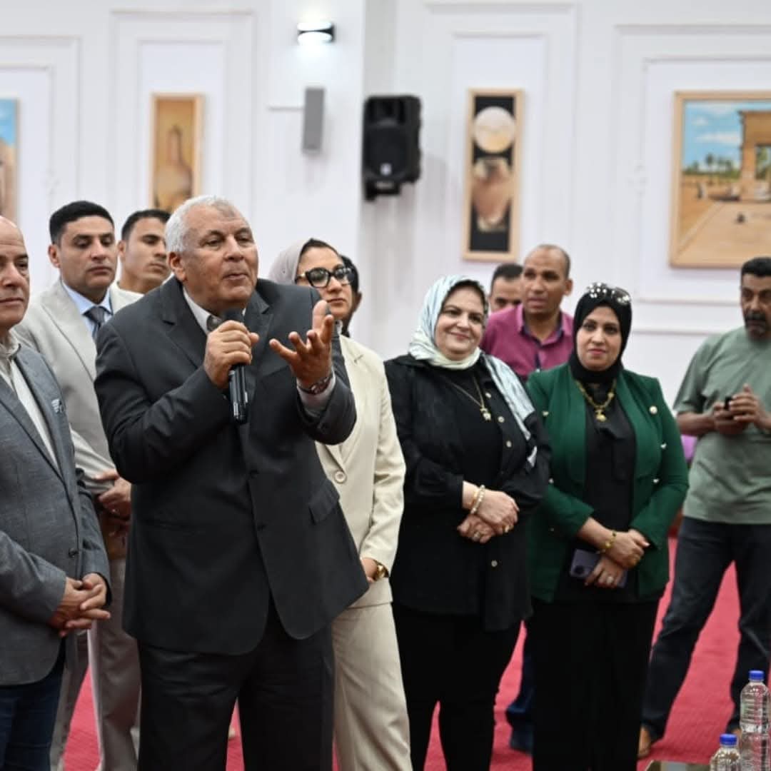 محافظ الوادي الجديد يلتقي أطفال المحافظات الحدودية ضمن أسبوع 