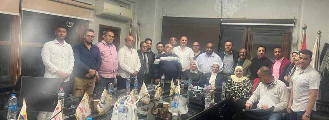 مناقشات  ساخنة حول المخرجات النهائية لقانون العمل بأجتماع أتحاد عمال تحالف الأحزاب المصرية