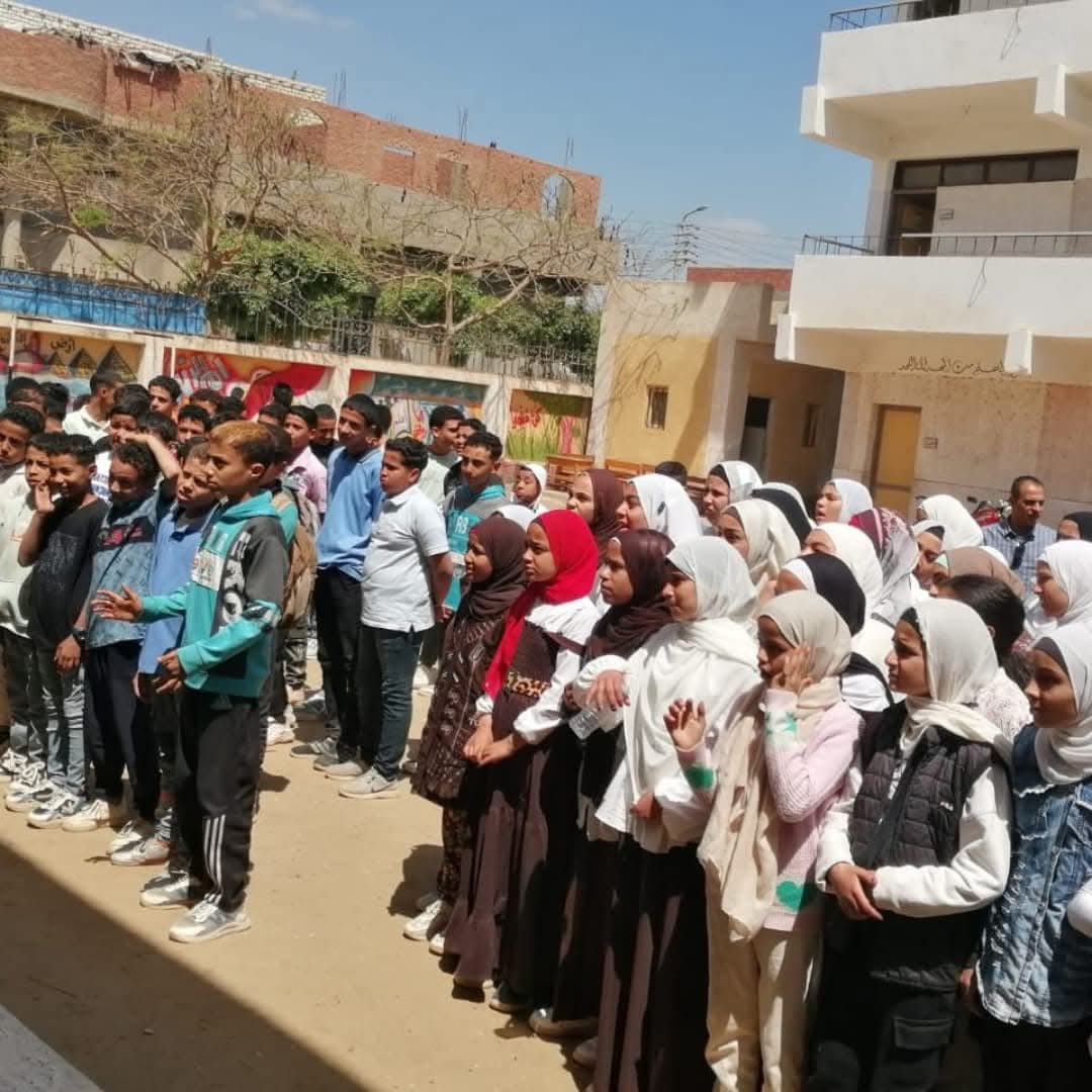 قصور الثقافة تعزز قيم المواطنة بمدارس المنيا بلقاءات توعية وورش فنية