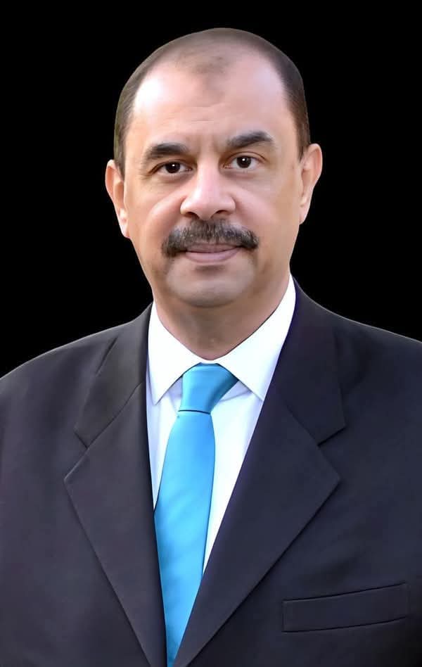 محافظ سوهاج يصدر قرارًا بحجز السيارات التي تقوم بتحصيل أجرة زائدة أو التحميل من خارج المواقف لمدة شهر