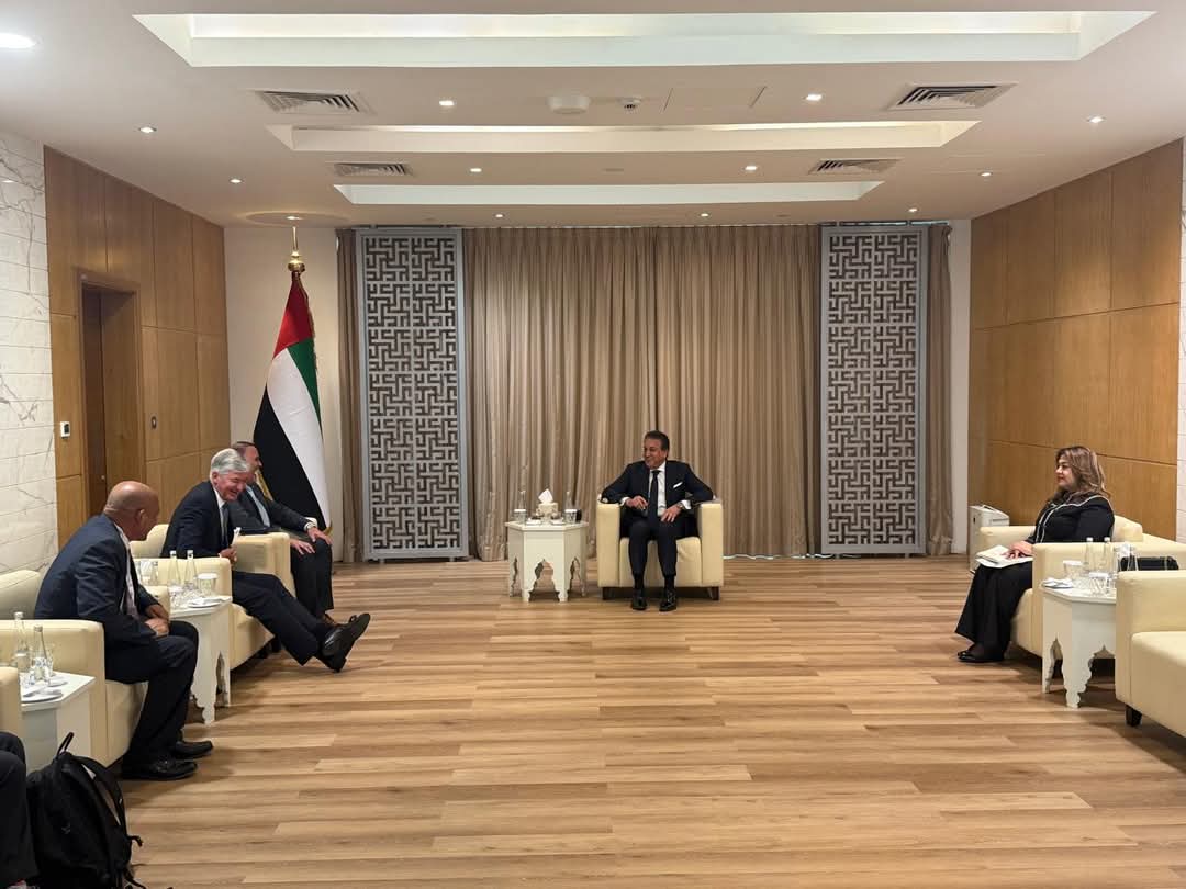 وزير الصحة يبحث التعاون مع ممثلي شركة جلاسكو سبل التعاون بالمجالات الطبية والبحثية