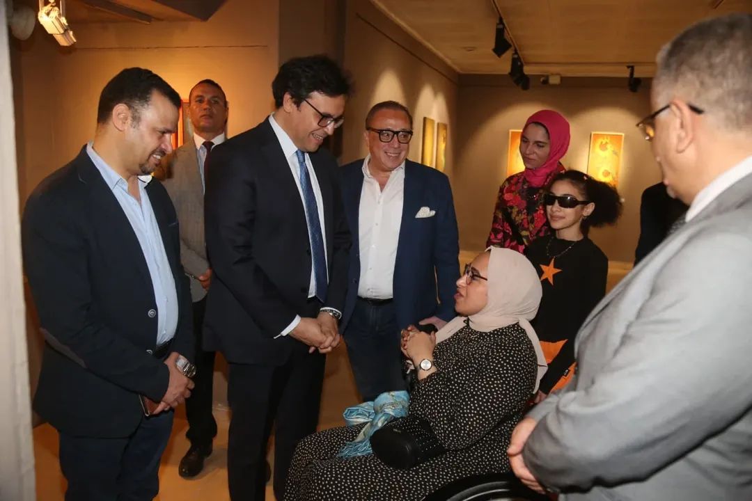 وزير الثقافة يتفقد عددًا من معارض الفنون التشكيلية بدار الأوبرا المصرية احتفالًا باليوم العالمي للفن