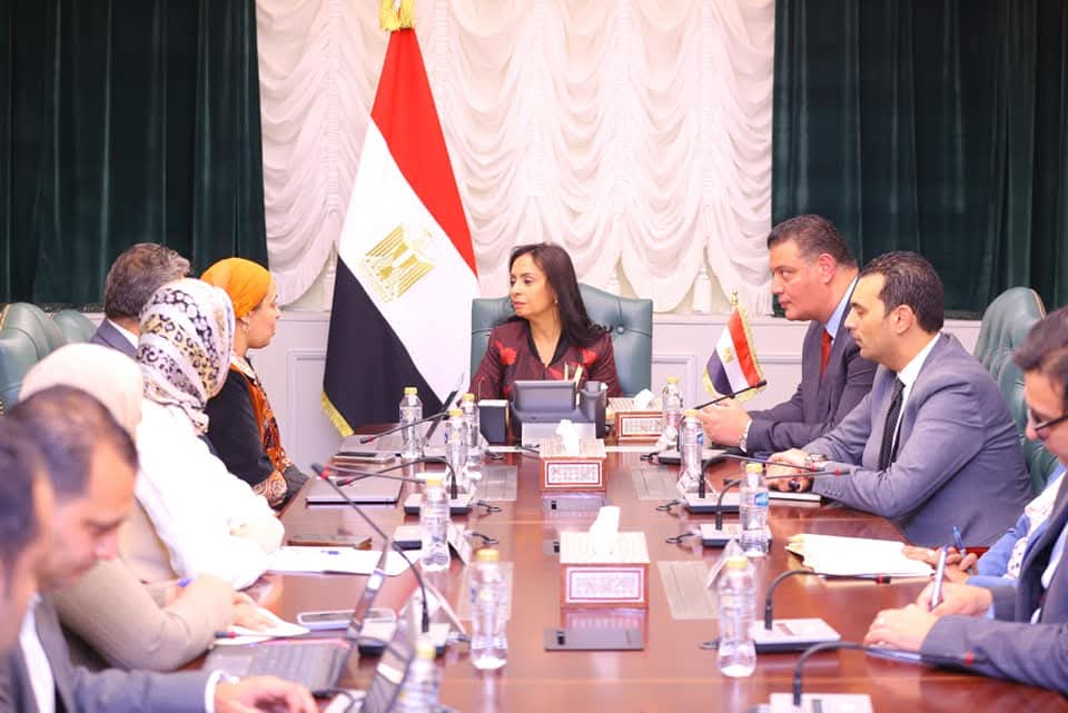 التضامن تبحث تنسيق الجهود لتطوير مؤسسات الرعاية الاجتماعية مع مؤسسة حياة كريمة وويل سبرنج