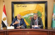 رحمى ومحافظ الفيوم يبحثان سبل التعاون لدعم المشروعات الصغيرة