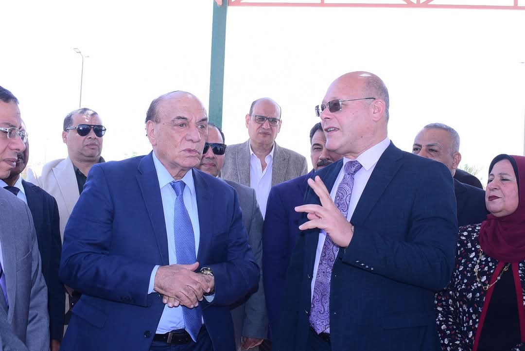 اللواء سمير فرج يغرس شجرة باسمه بجامعة سوهاج الجديدة ضمن المبادرة الرئاسية ١٠٠ مليون شجرة