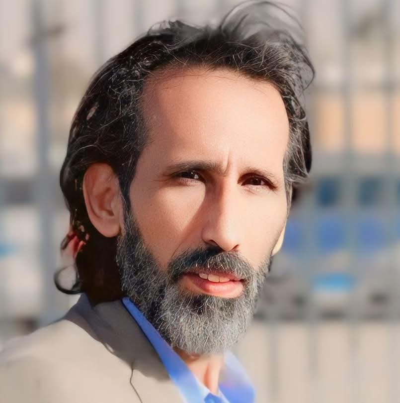 الفنان الأديب أشرف الشناوي يكتب.. لا نثورُ… بل نتابع