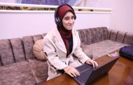 في استجابة رئيس الوزراء.. وزارة الاتصالات تسلم الطالبة 