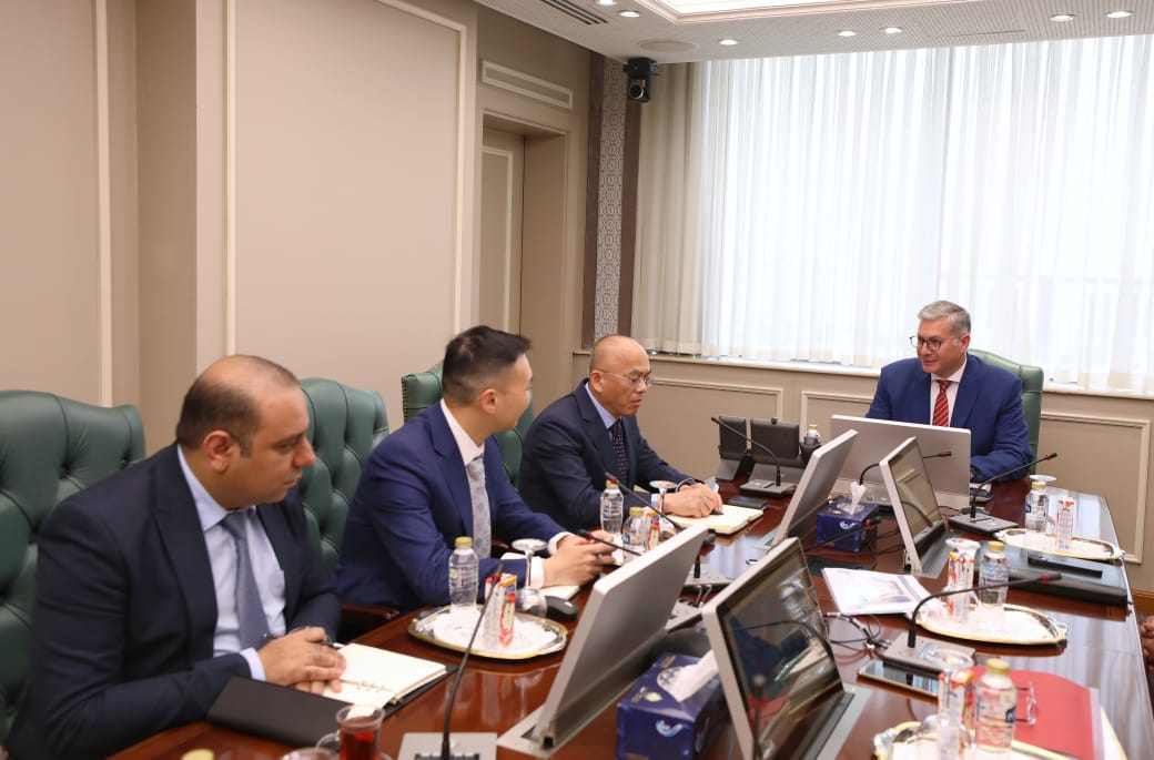 بدوى يبحث فرص الاستثمار الممكنة في قطاع التعدين المصري مع شركة شيماى الصينية
