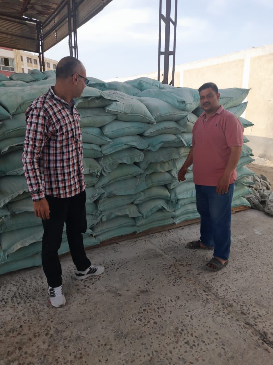 ضبط أحد المخابز البلدية لتصرفه في ربع طن دقيق بلدي مدعم