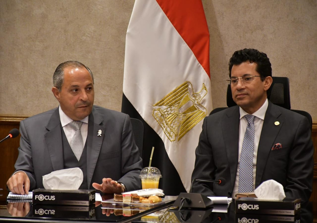 وزير الرياضة يلتقي محافظ بورسعيد لتسريع وتيرة العمل بستاد المصري الجديد