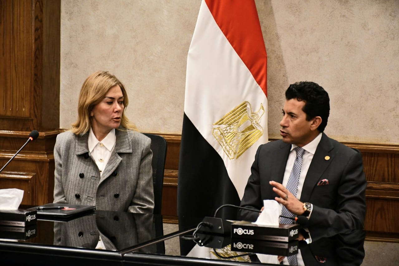 وزير الشباب يلتقي المدير التنفيذي للأكاديمية الوطنية للتدريب