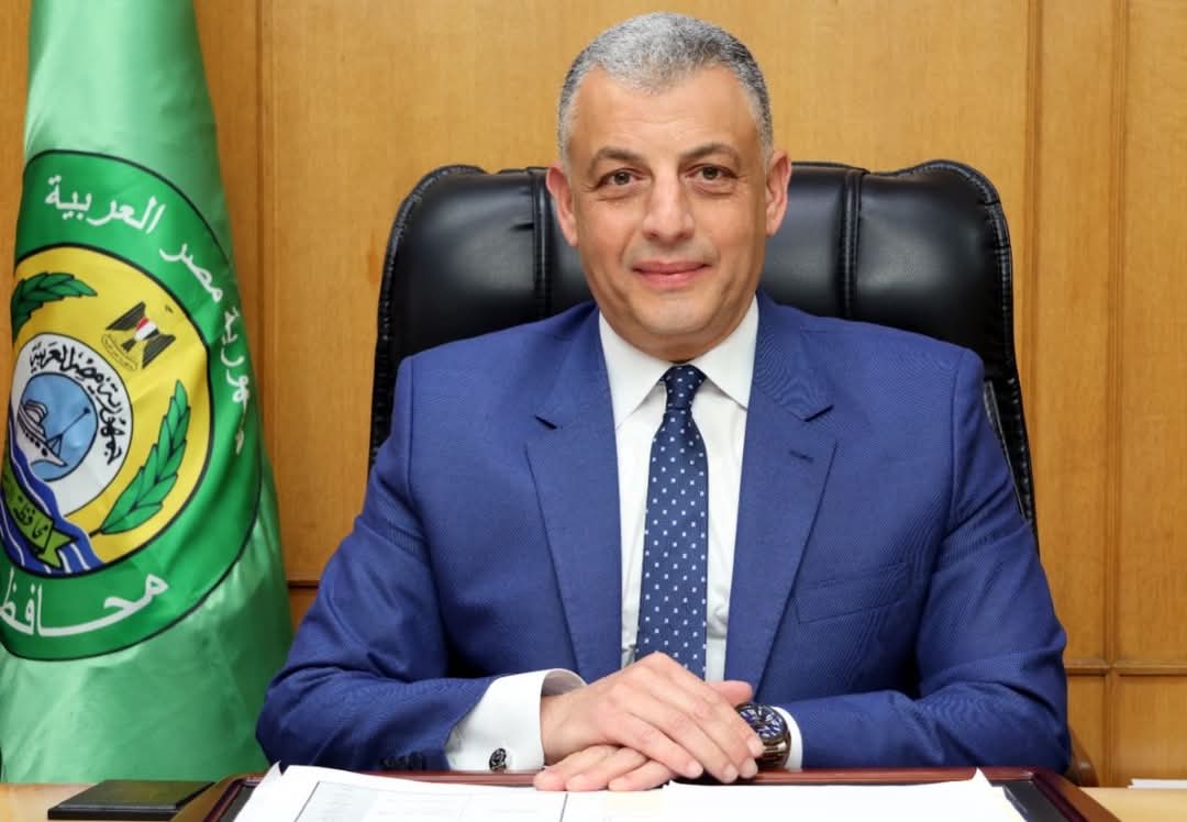 محافظ الإسماعيلية يهنئ البابا تواضروس الثاني والأقباط بمناسبة عيد القيامة
