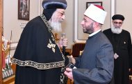 وزير الأوقاف يهنئ قداسة البابا تواضروس الثاني بعيد القيامة المجيد