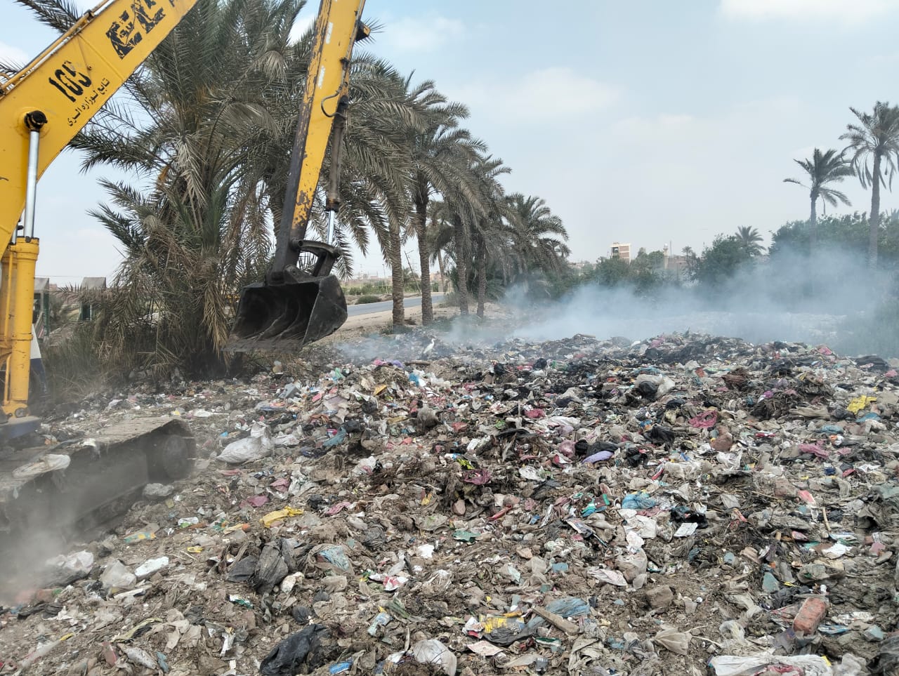 استعدادا لشم النسيم.. تجريد الطرق ورفع المخلفات بقرى مركز ومدينة الصف