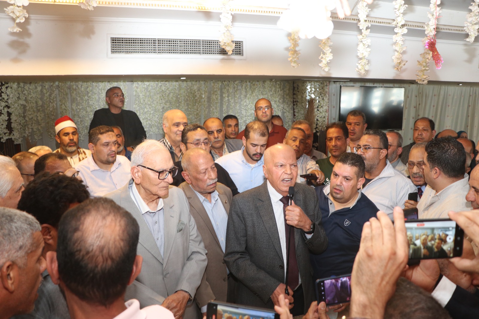 الزناتي : تطوير الخدمات على رأس اولويات النقابة العامة