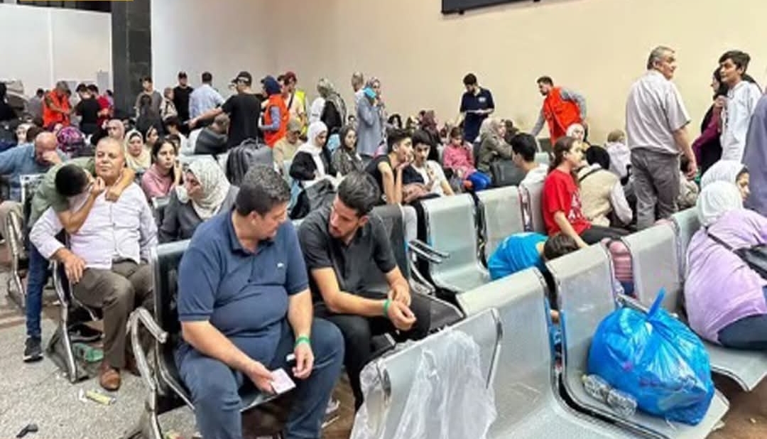 فرنسا: وصول 115 من مواطنينا بعد إجلائهم من غزة