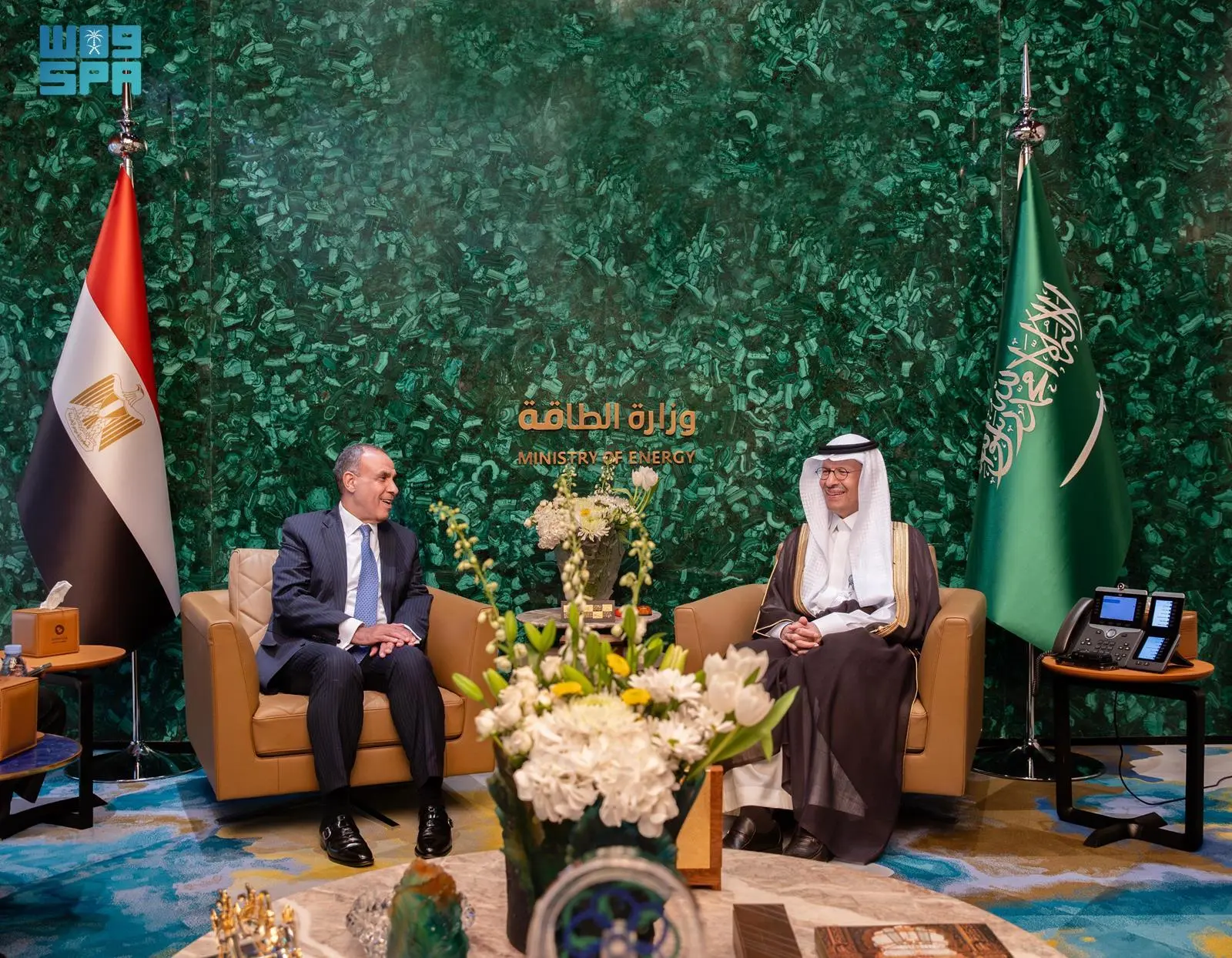 وزير الطاقة السعودى يستقبل وزير الخارجية المصري لبحثُ سُبل تعزيز التعاون المشترك بين البلدين