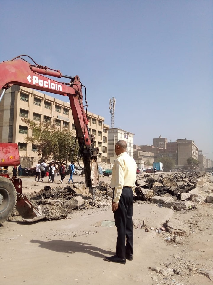 رئيس حى شرق شبرا الخيمة يتابع مراحل اعادة تاهيل وتطوير شارع بهتيم اسكو