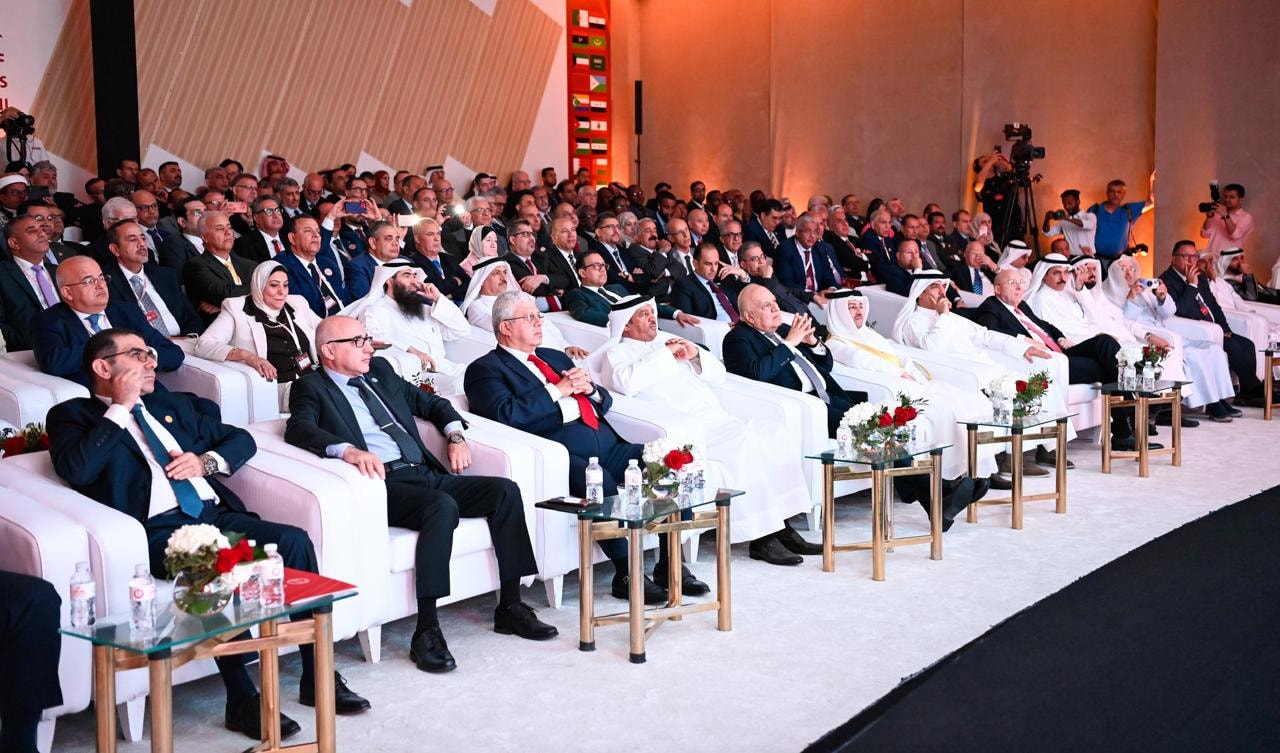 عاشور يشارك في افتتاح الدورة السابعة والخمسين للمؤتمر العام لاتحاد الجامعات العربية بالكويت