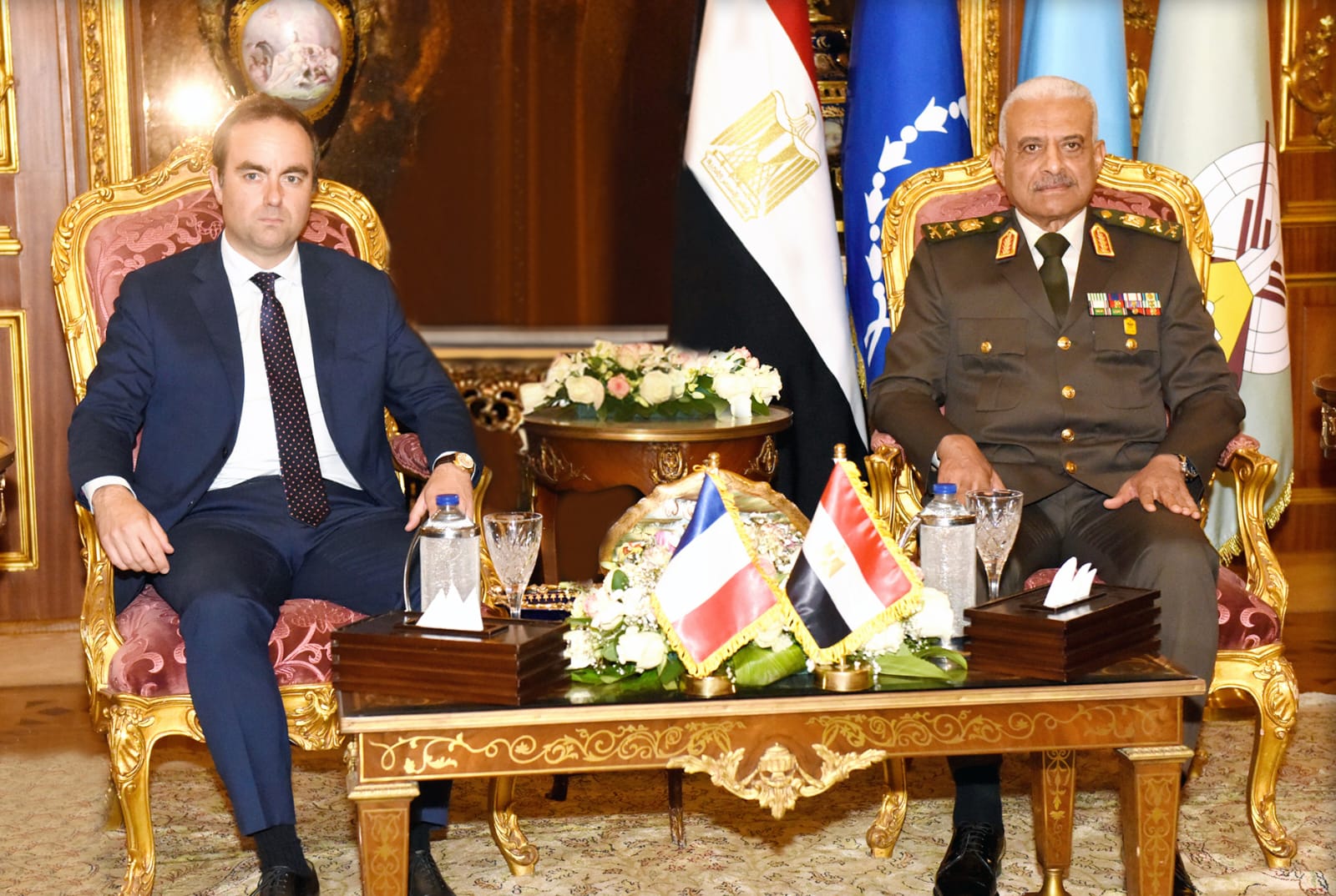 وزير الدفاع يلتقى وزير الجيوش الفرنسية لتعزيز التعاون العسكرى الممتد بين مصر وفرنسا