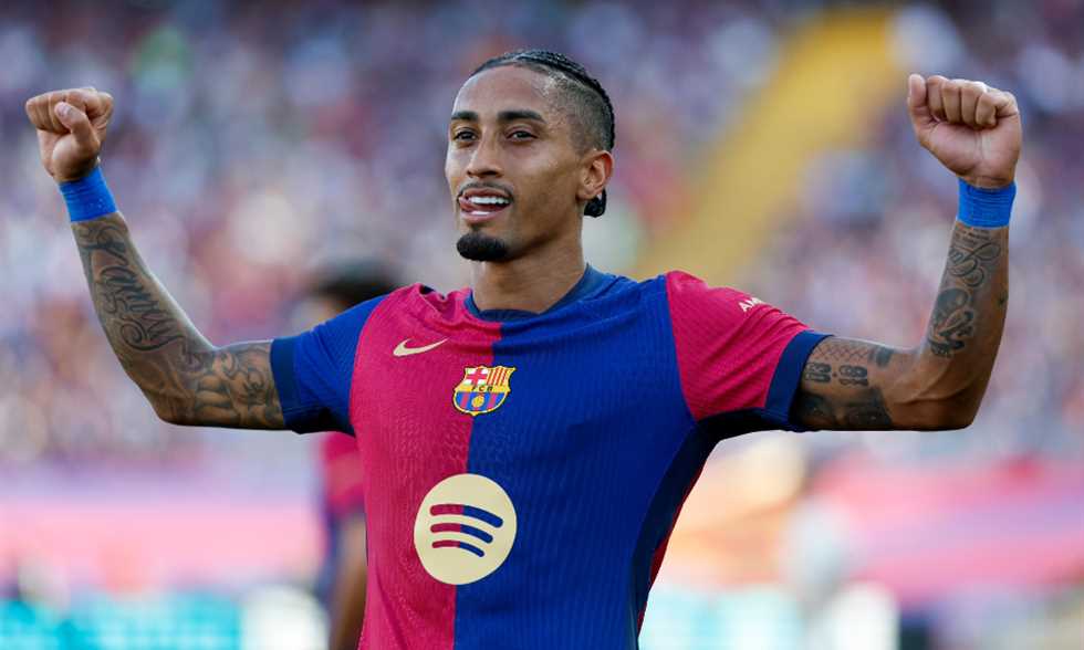 أرقام مرتفعة جدا.. أول تعليق من نجم برشلونة على عرض الهلال السعودي