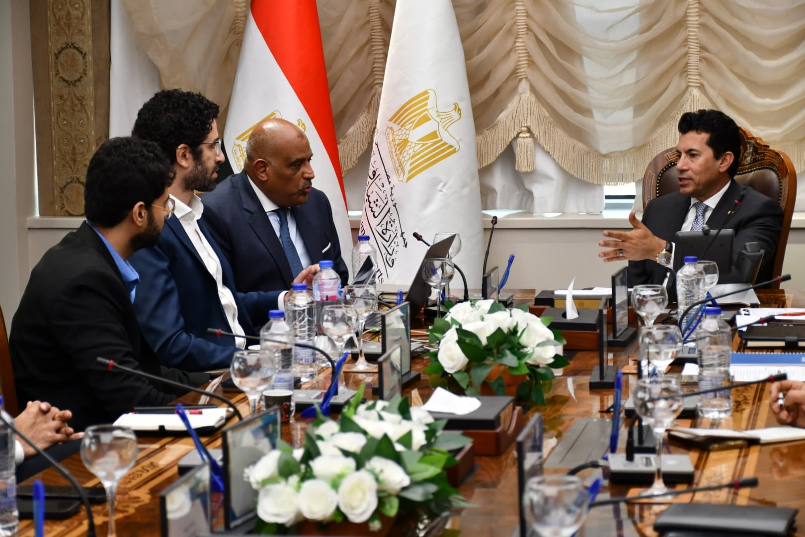 وزير الرياضة يبحث تفعيل الرقمنة المالية والإدارية بمراكز الشباب