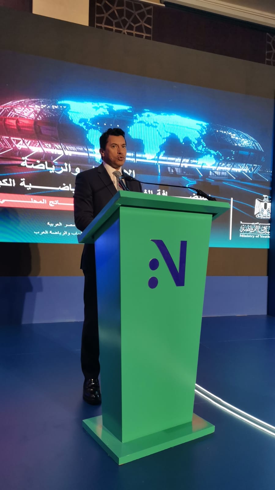 وزير الشباب والرياضة يصل الغردقة للمشاركة فى المؤتمر الدولي للاستثمار فى المجال السياحي 