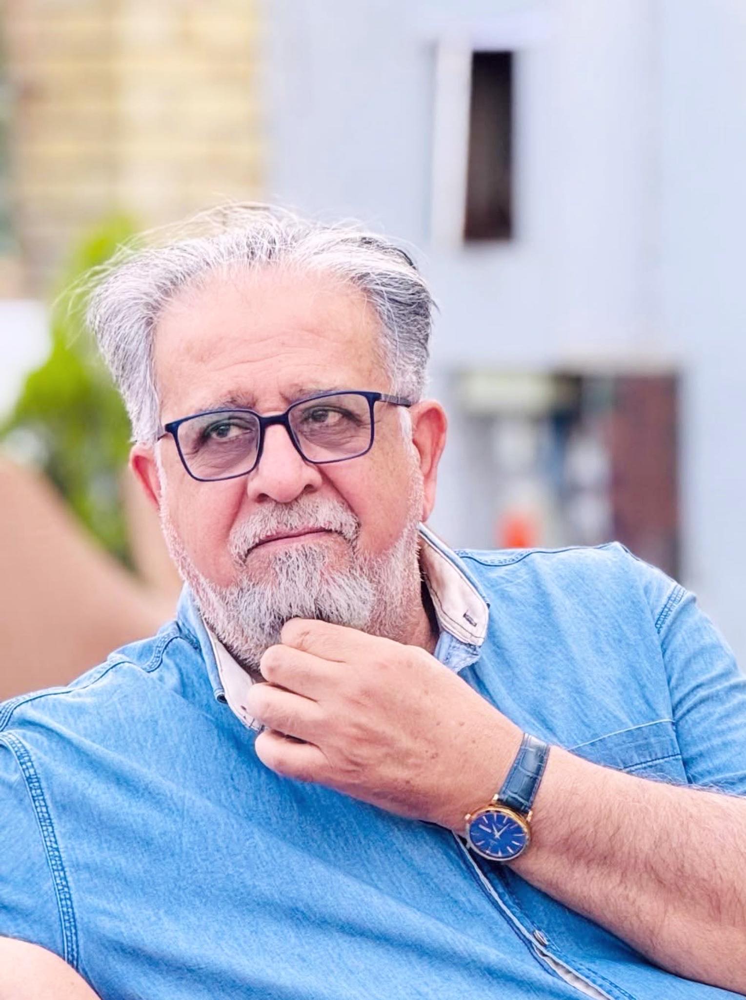 فاضل عباس يكتب.. الشيب فصل آخر من رواية العمر