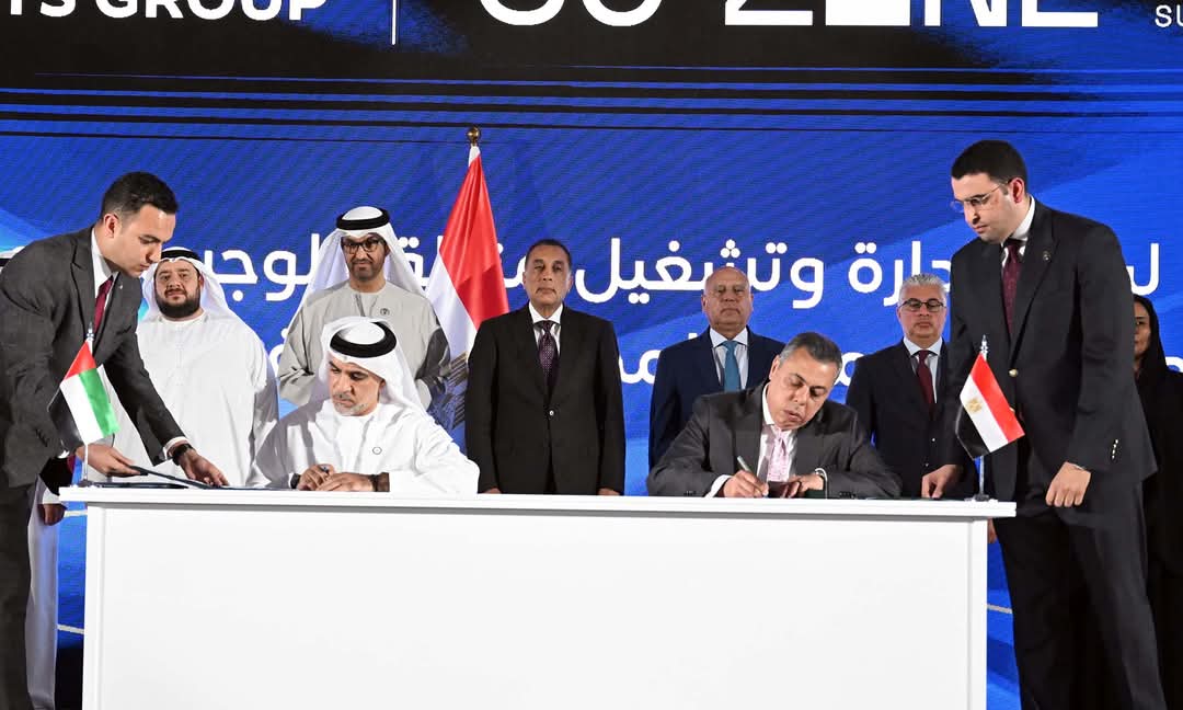 رئيس الوزراء يشهد توقيع اتفاقية لتطوير منطقة 