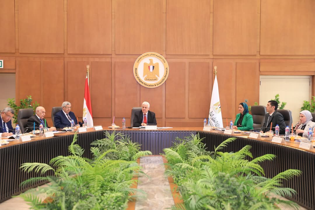 عاشور : التعليم العالي بيت الخبرة الوطني.. والمجالس النوعية أداة داعمة لصُنّاع القرار