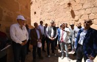 وزير الإسكان يزور 