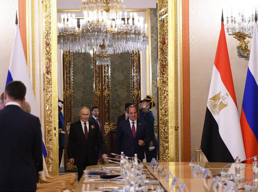 الرئيس السيسى يلتقى بوتين على هامش احتفالات عيد النصر
