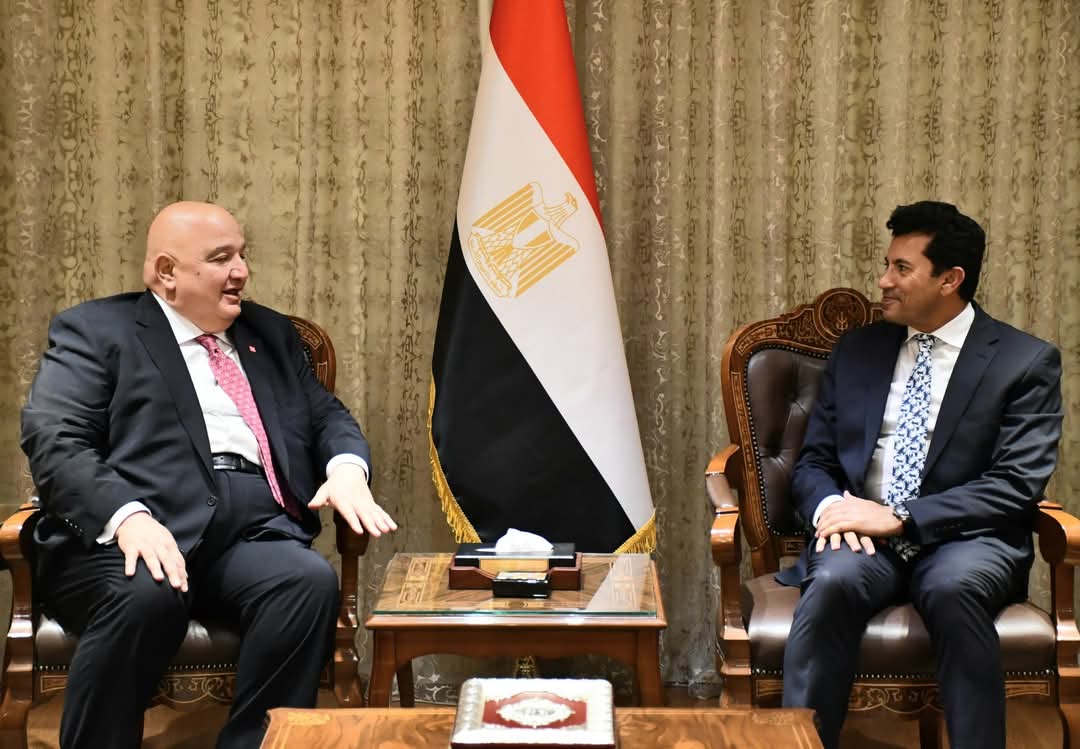 صبحي يناقش استعدادات تنفيذ مشروع 