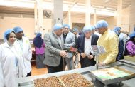 فودة والزملوط يتفقدان مجمع تمور المحافظة