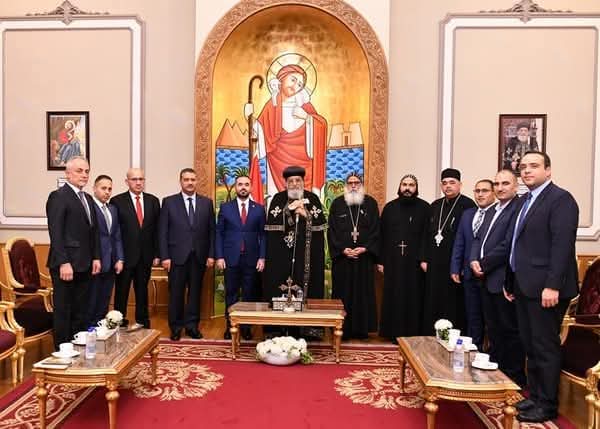 البابا تواضروس الثاني يستقبل وزير الأوقاف العراقي