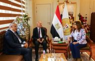 عوض تبحث مع محافظ القاهرة ورئيس 