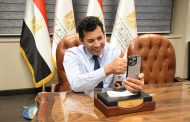 وزير الرياضة يهنيء منتخب الشباب تحت ٢٠ سنة لكرة القدم بعد الفوز علي غانا والتأهل للمونديال