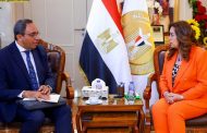 عوض تتابع مع محافظ قنا مشروعات برنامج تنمية الصعيد واستعدادات عيد الأضحى