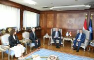 الفريق ربيع يلتقي السفير الأرجنتيني لبحث سبل التعاون المشترك في مجالات التكريك والنظم الملاحية المتطورة